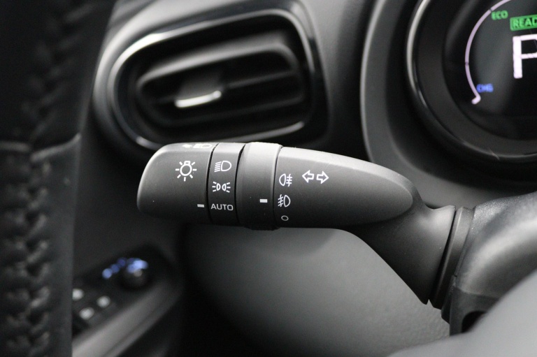 Toyota Yaris - 1.5 Hybrid Executive 30