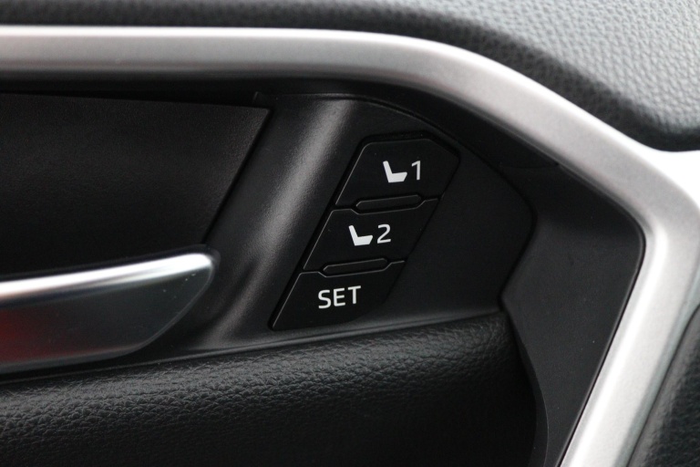 Toyota RAV4 - 2.5 Plug-in Hybrid AWD Bi-Tone Plus 42