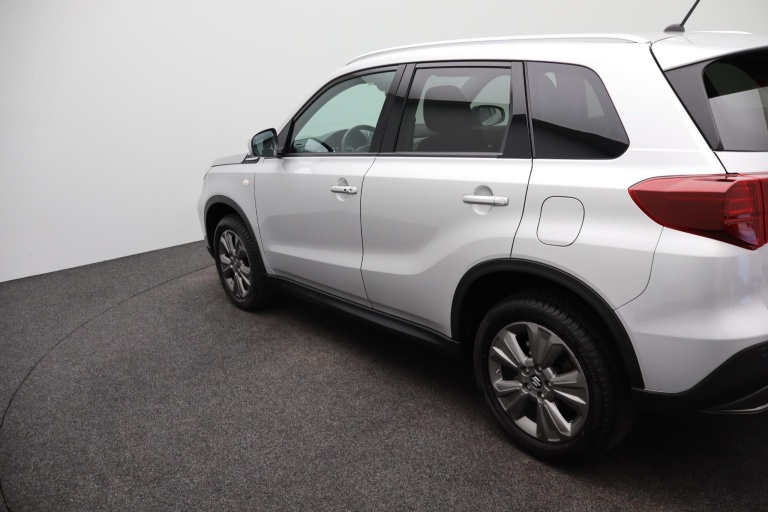 Suzuki Vitara - 1.4 Boosterjet Smart Hybrid Select 34