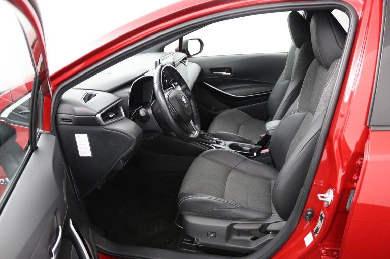 Toyota Corolla Touring Sports - 1.8 Hybrid Dynamic 17