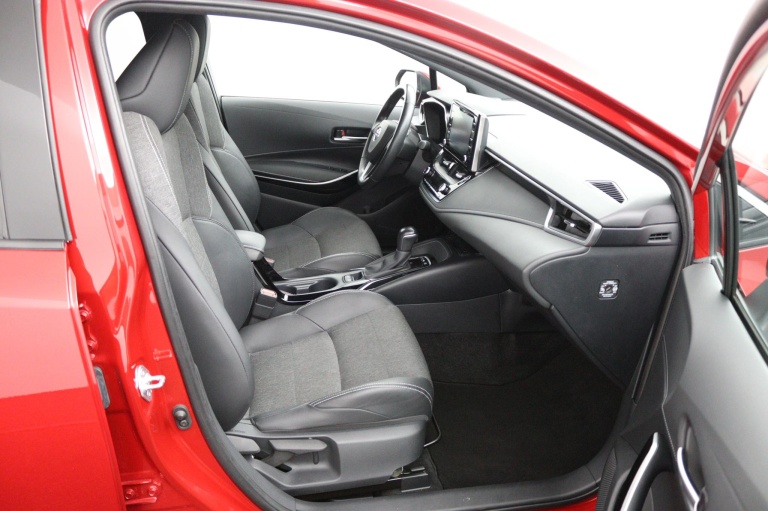 Toyota Corolla Touring Sports - 1.8 Hybrid Dynamic 22