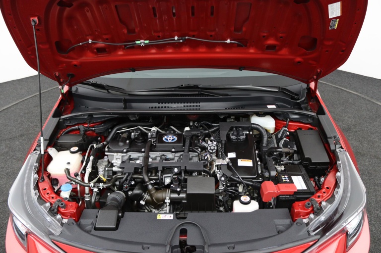 Toyota Corolla Touring Sports - 1.8 Hybrid Dynamic 32