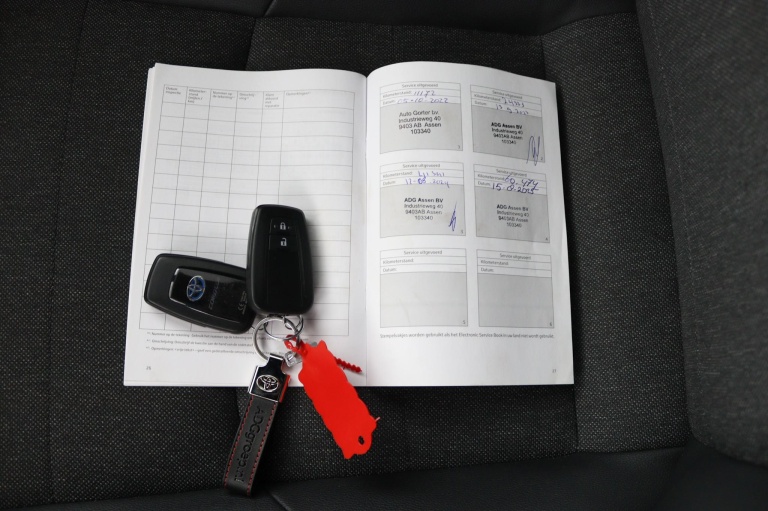 Toyota Corolla Touring Sports - 1.8 Hybrid Dynamic 8