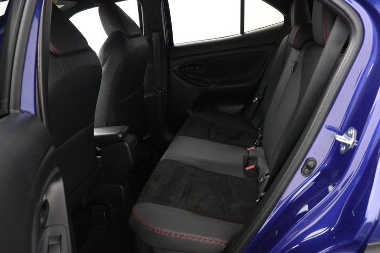 Toyota Yaris Cross - 1.5 Hybrid GR Sport 18