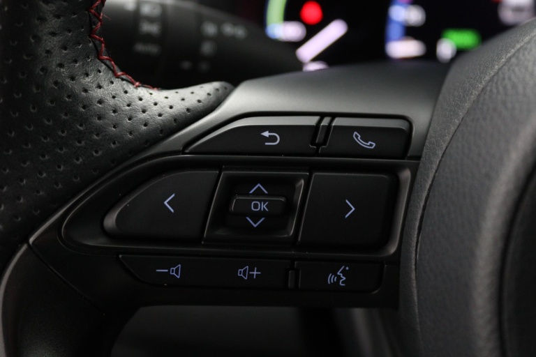 Toyota Yaris Cross - 1.5 Hybrid GR Sport 19