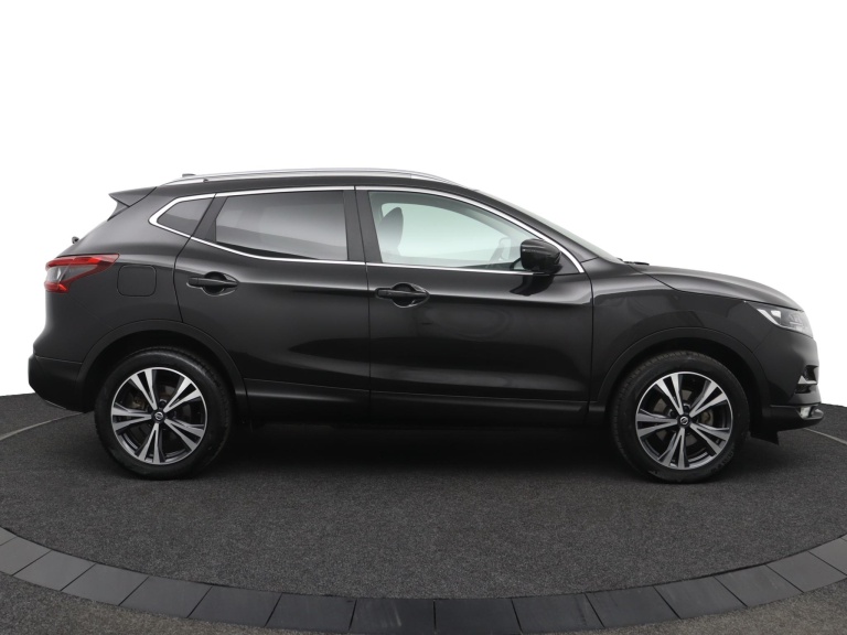 Nissan Qashqai - 1.3 DIG-T N-Connecta 11