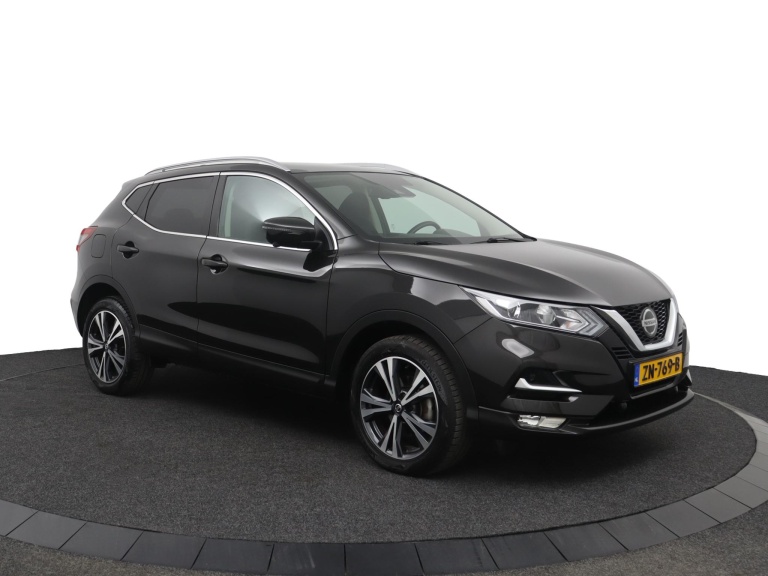Nissan Qashqai - 1.3 DIG-T N-Connecta 12