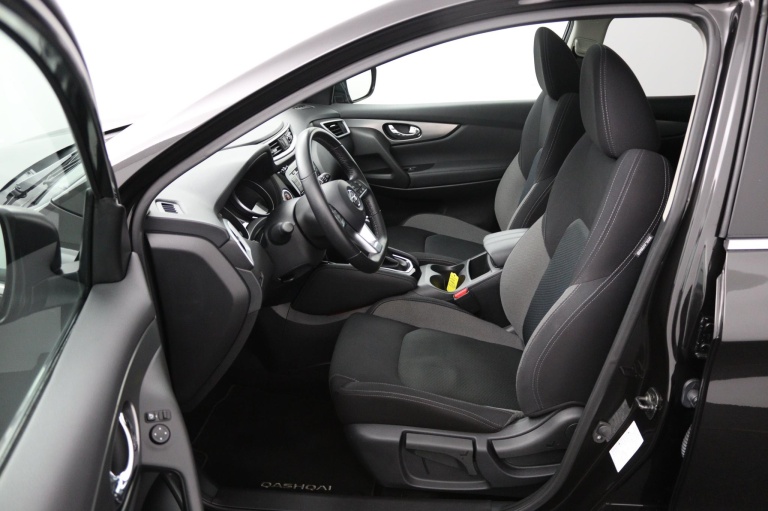 Nissan Qashqai - 1.3 DIG-T N-Connecta 14