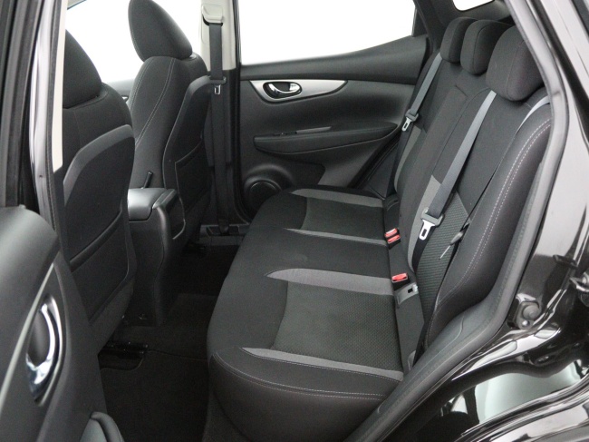 Nissan Qashqai - 1.3 DIG-T N-Connecta