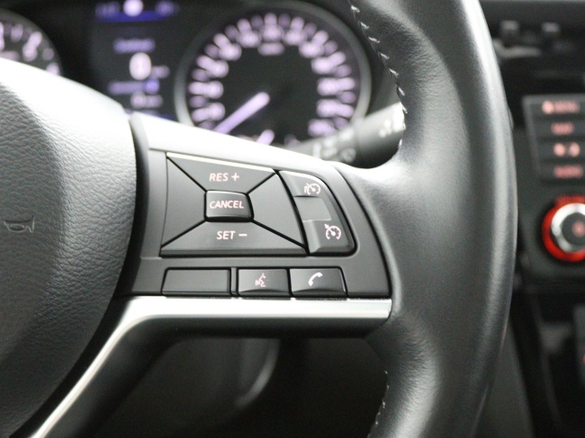 Nissan Qashqai - 1.3 DIG-T N-Connecta