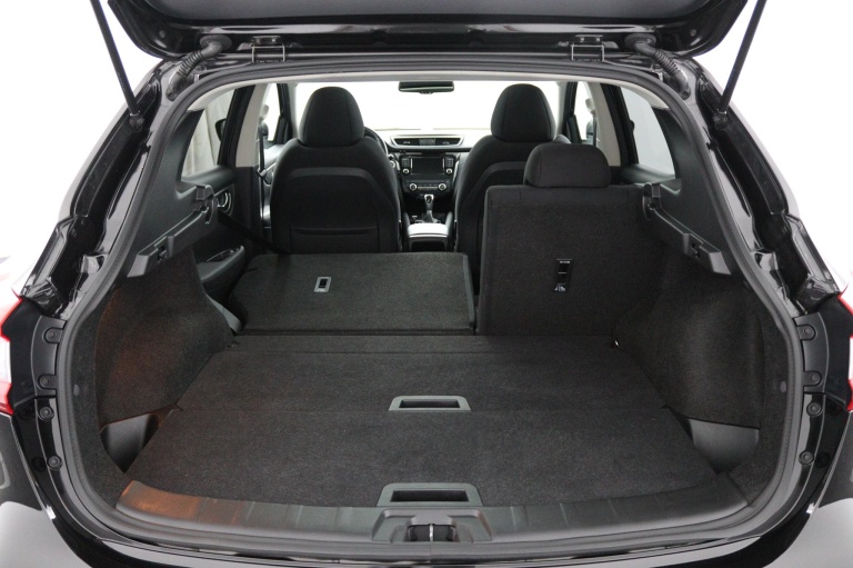 Nissan Qashqai - 1.3 DIG-T N-Connecta 20