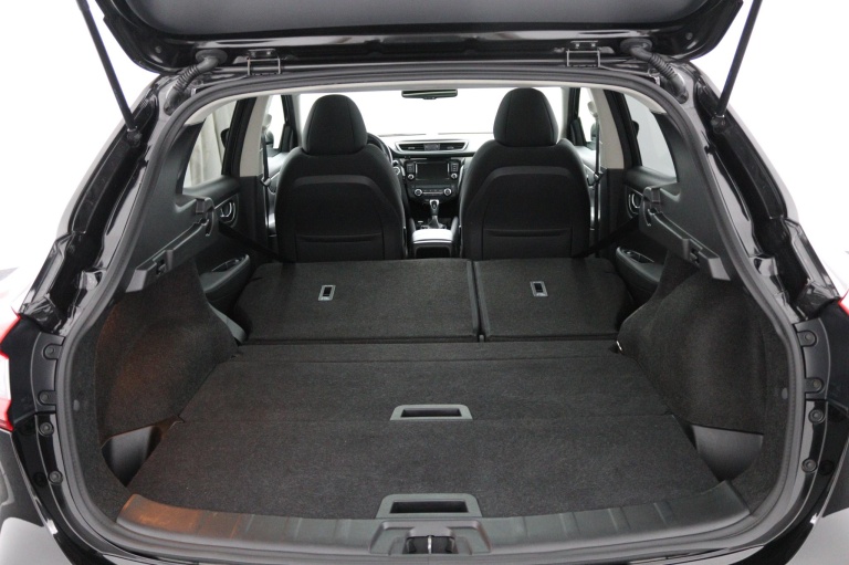 Nissan Qashqai - 1.3 DIG-T N-Connecta 21