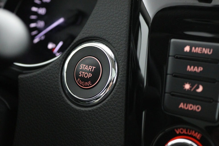 Nissan Qashqai - 1.3 DIG-T N-Connecta 37