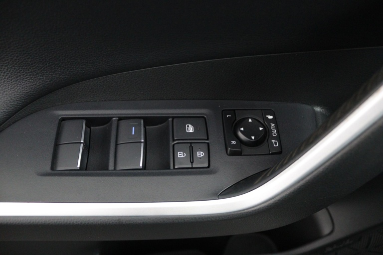 Toyota RAV4 - 2.5 Hybrid AWD Business Plus 28