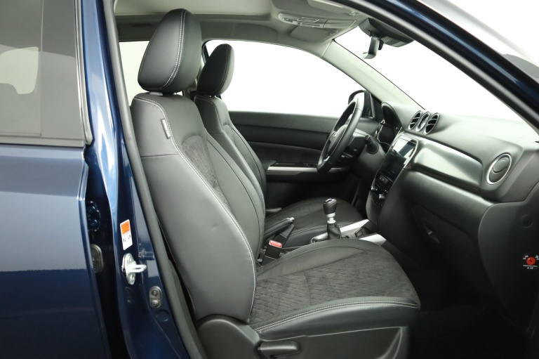 Suzuki Vitara - 1.4 Boosterjet Style Smart Hybrid 15