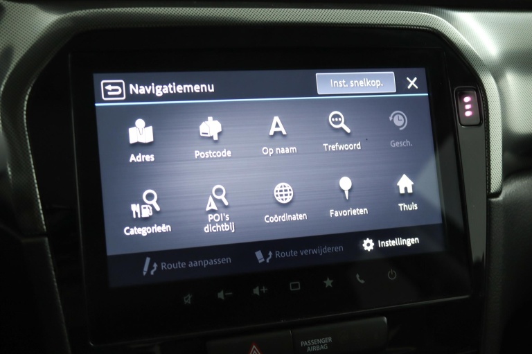 Suzuki Vitara - 1.4 Boosterjet Style Smart Hybrid 44