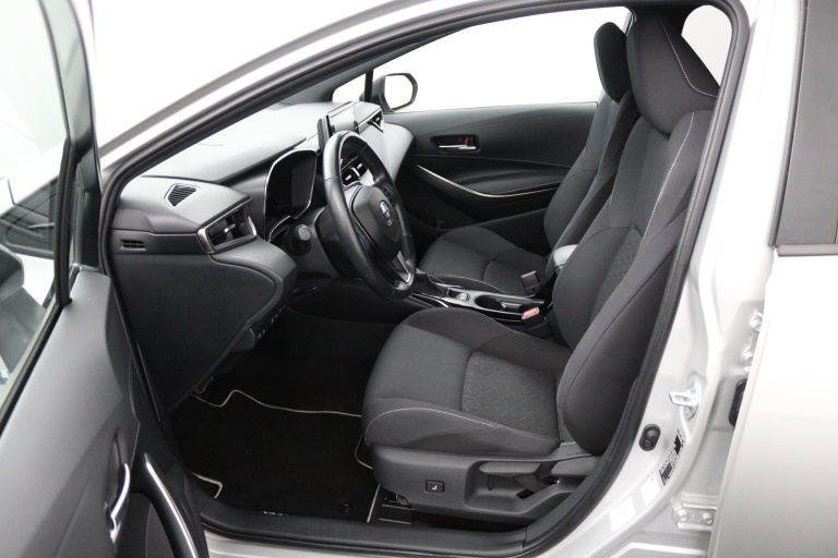 Toyota Corolla Touring Sports - 1.8 Hybrid 17