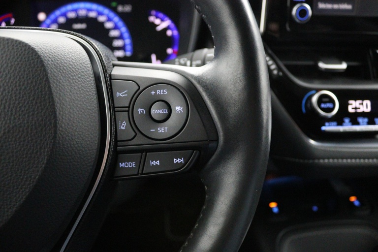 Toyota Corolla Touring Sports - 1.8 Hybrid 21