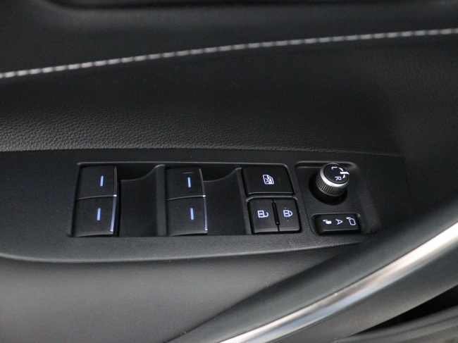 Toyota Corolla Touring Sports - 1.8 Hybrid