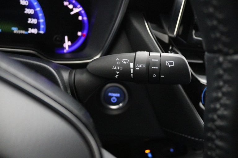 Toyota Corolla Touring Sports - 1.8 Hybrid 30