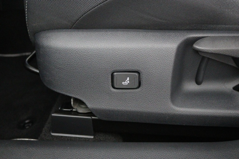 Toyota Corolla Touring Sports - 1.8 Hybrid 36