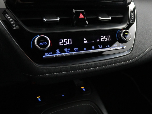 Toyota Corolla Touring Sports - 1.8 Hybrid