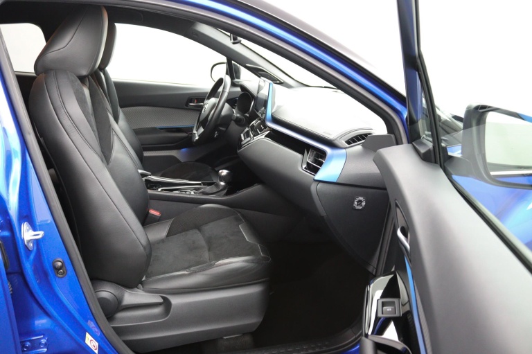 Toyota C-HR - 1.8 Hybrid Executive Ultimate 10