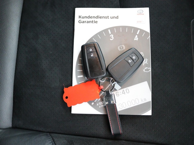 Toyota C-HR - 1.8 Hybrid Executive Ultimate