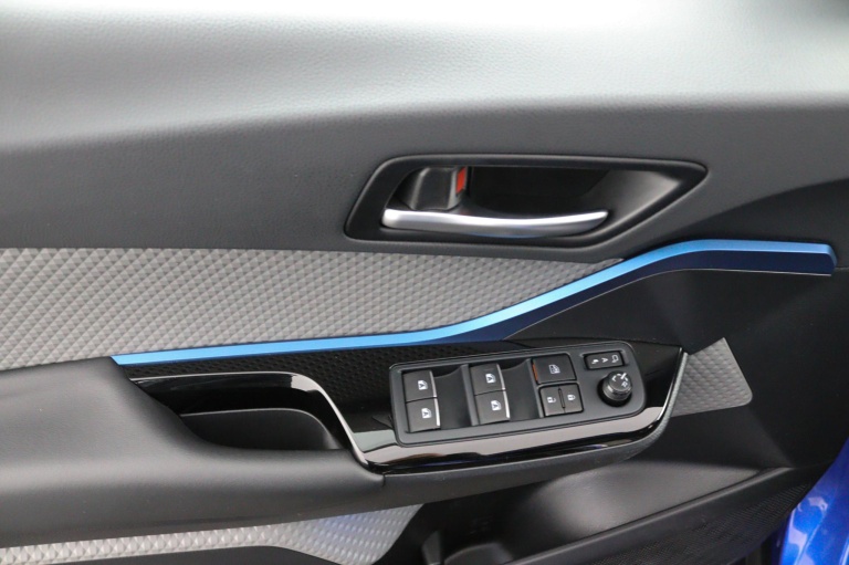 Toyota C-HR - 1.8 Hybrid Executive Ultimate 30