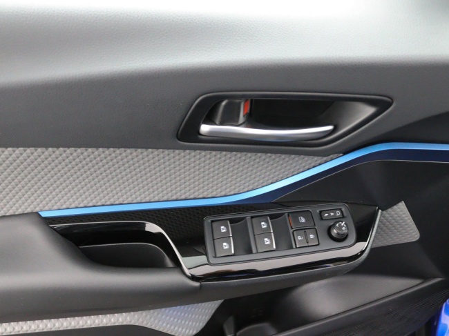 Toyota C-HR - 1.8 Hybrid Executive Ultimate