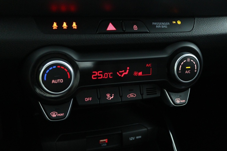 Kia Stonic - 1.0 T-GDi MHEV DynamicLine 6