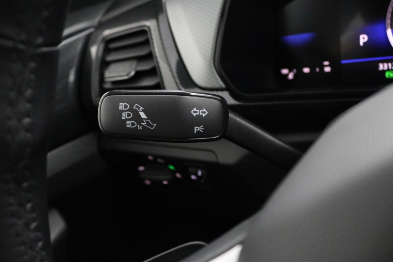 Volkswagen T-Cross - 1.0 TSI Life Edition 25