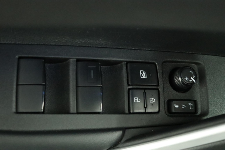 Toyota Corolla Cross - Hybrid 140 Dynamic 29