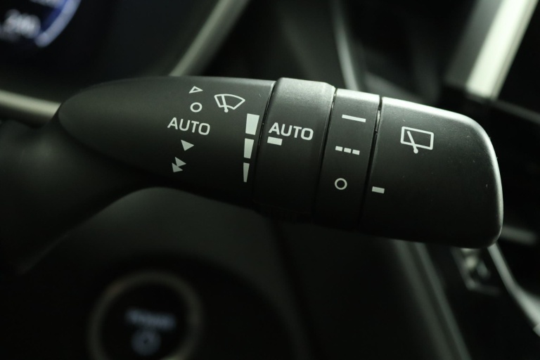 Toyota Corolla Cross - Hybrid 140 Dynamic 32