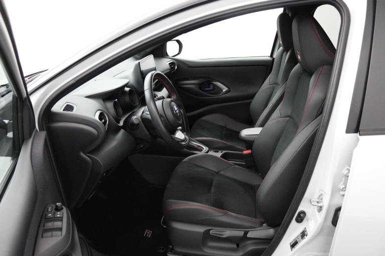 Toyota Yaris - 1.5 Hybrid GR Sport 11