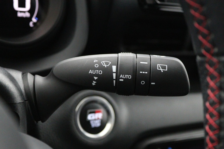 Toyota Yaris - 1.5 Hybrid GR Sport 27