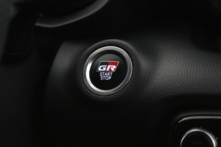 Toyota Yaris - 1.5 Hybrid GR Sport 39