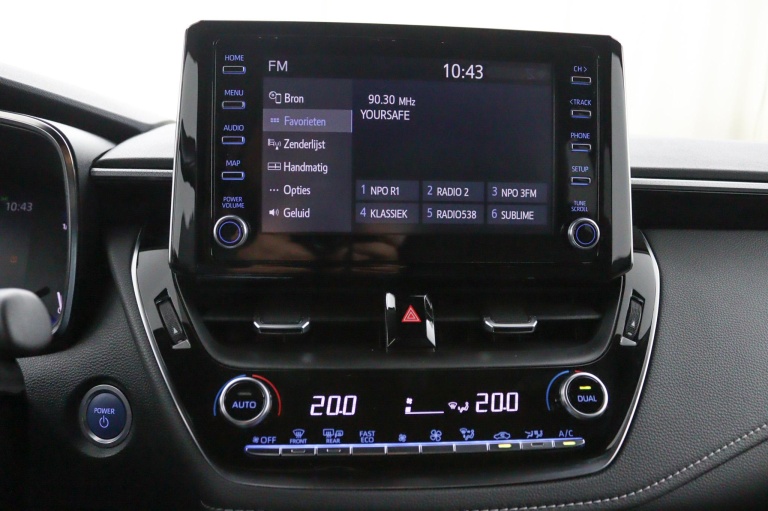 Toyota Corolla Touring Sports - 1.8 Hybrid Dynamic 14