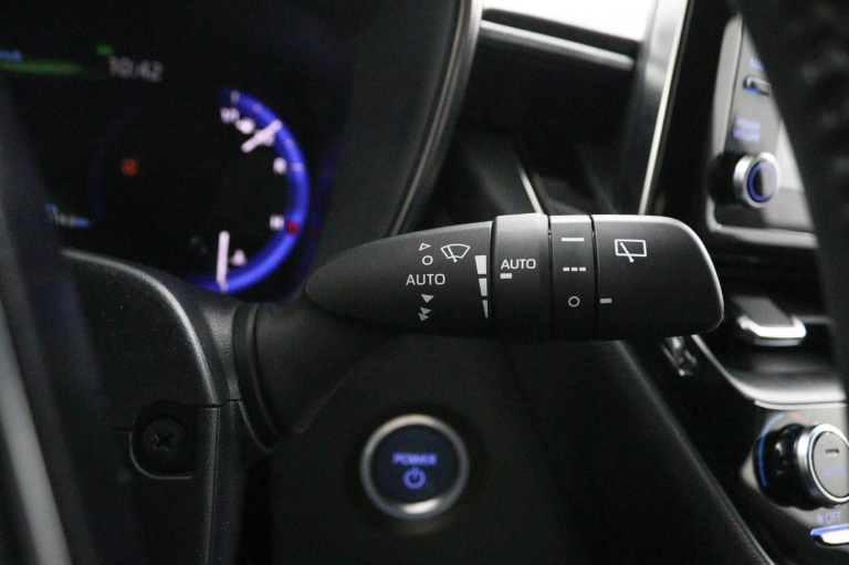 Toyota Corolla Touring Sports - 1.8 Hybrid Dynamic 24