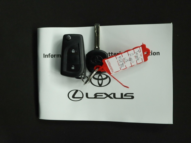 Toyota Aygo X - 1.0 VVT-i MT Play