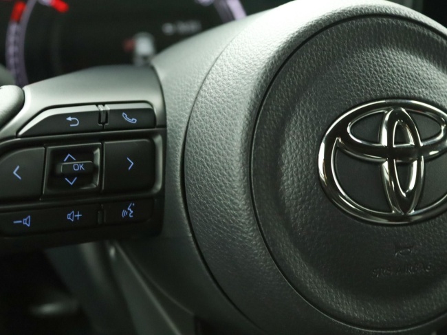 Toyota Aygo X - 1.0 VVT-i MT Play