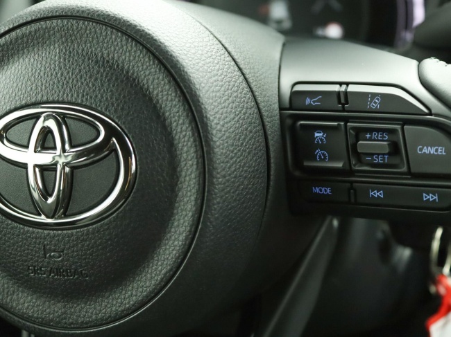 Toyota Aygo X - 1.0 VVT-i MT Play