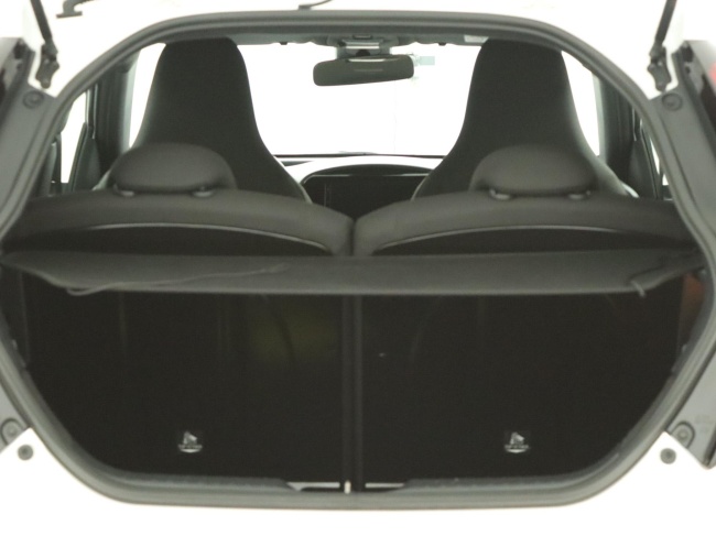 Toyota Aygo X - 1.0 VVT-i MT Play