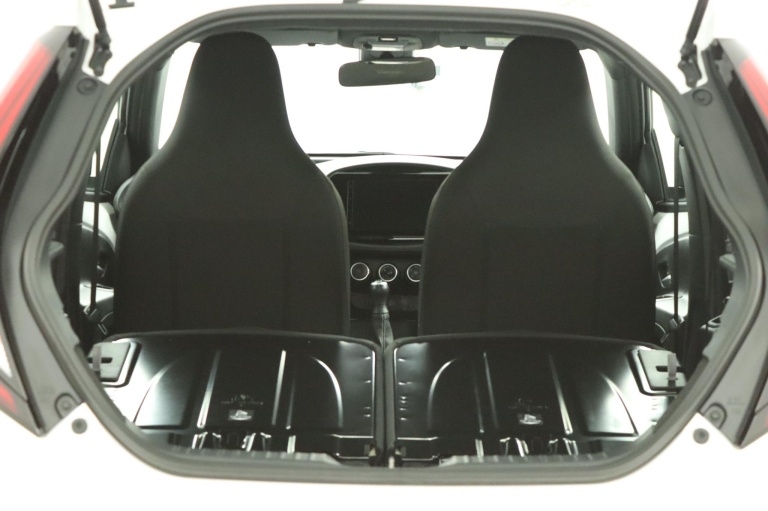 Toyota Aygo X - 1.0 VVT-i MT Play 26