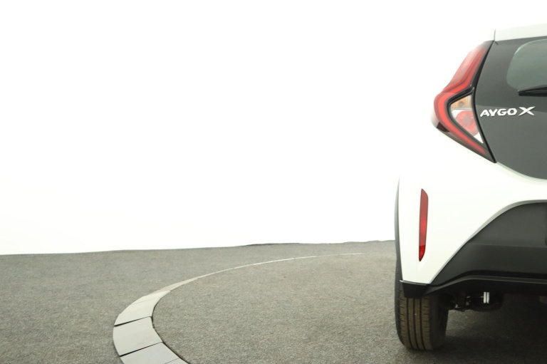 Toyota Aygo X - 1.0 VVT-i MT Play 41