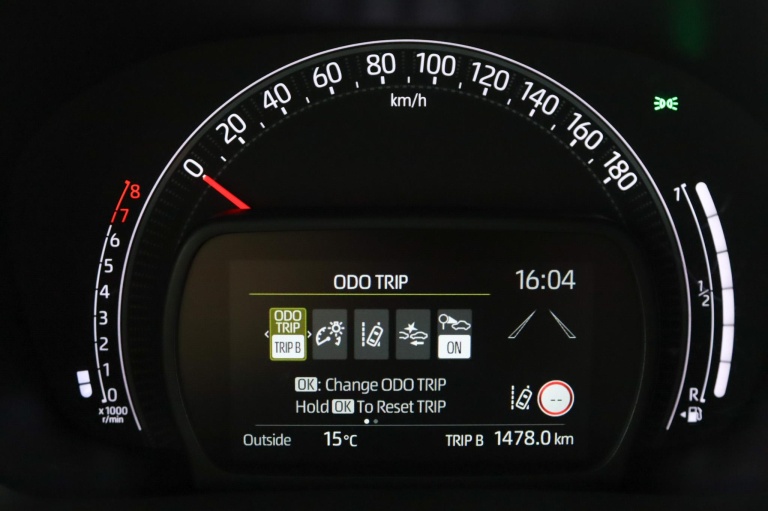 Toyota Aygo X - 1.0 VVT-i MT Play 51