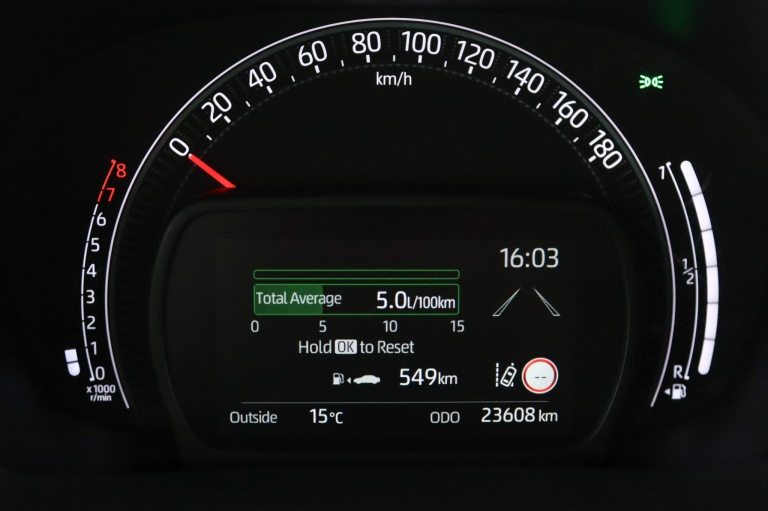 Toyota Aygo X - 1.0 VVT-i MT Play 6