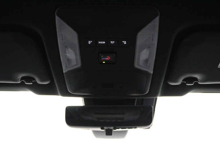 Toyota RAV4 - 2.5 Plug-in Hybrid AWD Bi-Tone Plus 32