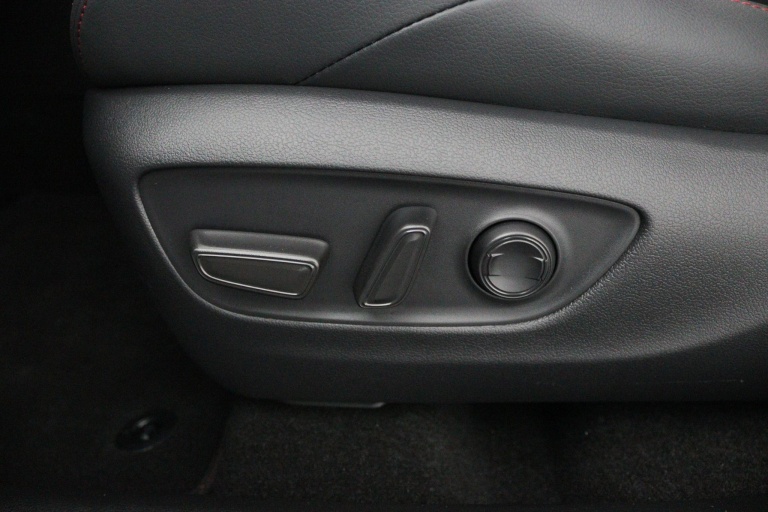 Toyota RAV4 - 2.5 Plug-in Hybrid AWD Bi-Tone Plus 38