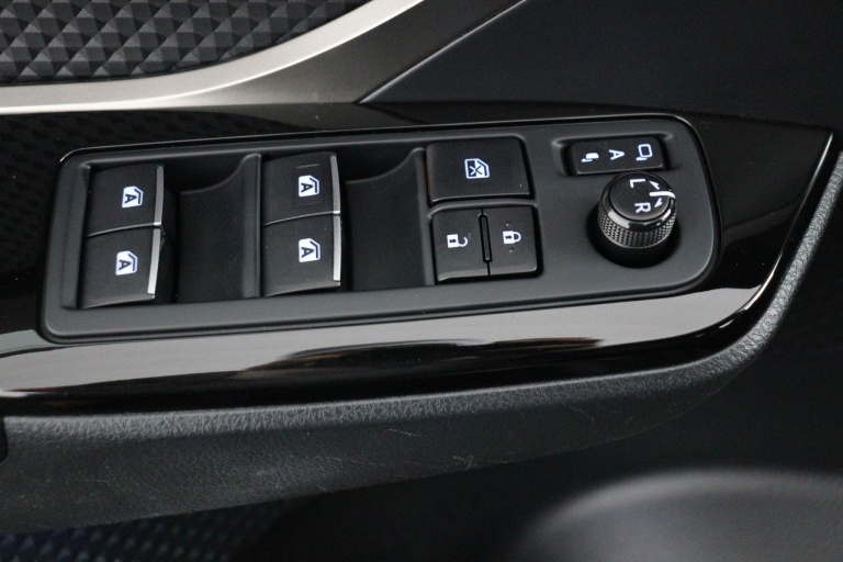 Toyota C-HR - 1.8 Hybrid Style 29